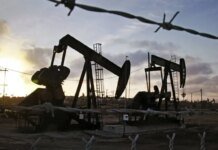 Ціни на нафту обвалилися нижче 100 доларів після заяви Трампа про перемир'я