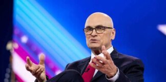 Посол США при ЄС заперечив втручання Трампа і Венса у вибори в Угорщині