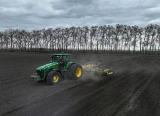 Після років війни українські аграрії скорочують посіви через конфлікт в Ірані — ЗМІ