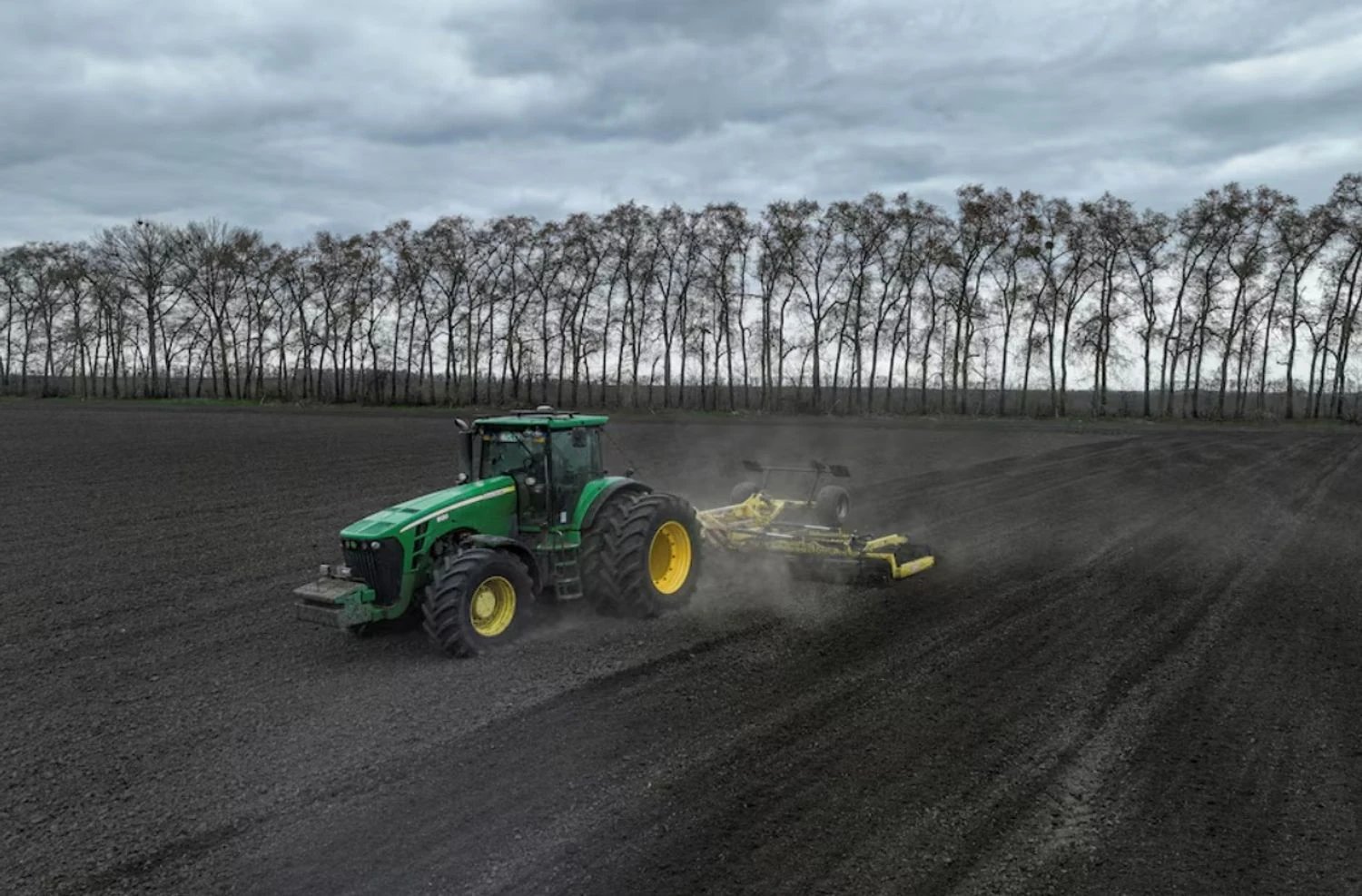 Після років війни українські аграрії скорочують посіви через конфлікт в Ірані — ЗМІ