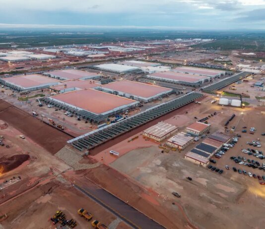 Інвестиції в ШІ зростають попри геополітичну напругу – Bloomberg