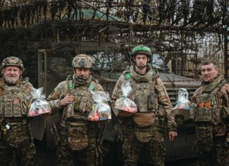 Великдень під вибухами — поліцейські показали, як зустрічають свято на службі