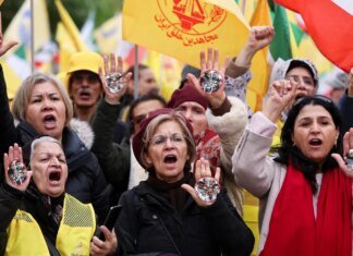 Глобальні протести проти війни в Ірані тривають на тлі провалу мирних переговорів — ЗМІ