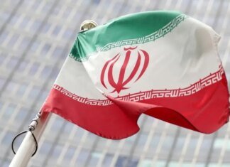 Іран погрожує "виправити на дно" кораблі США, які спробують заблокувати порти