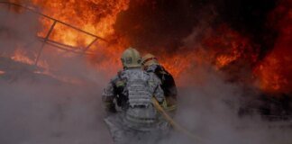 російські дрони тричі атакували промислову зону в Сумах — виникли пожежі