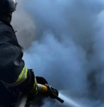 У Дніпровському районі Києва можливі перебої зі світлом через пожежу на підстанції