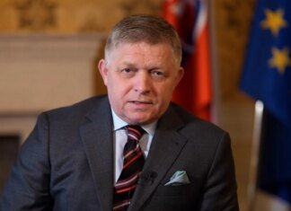 Литва та Латвія закрили небо для літака Фіцо під час перельоту до москви на парад