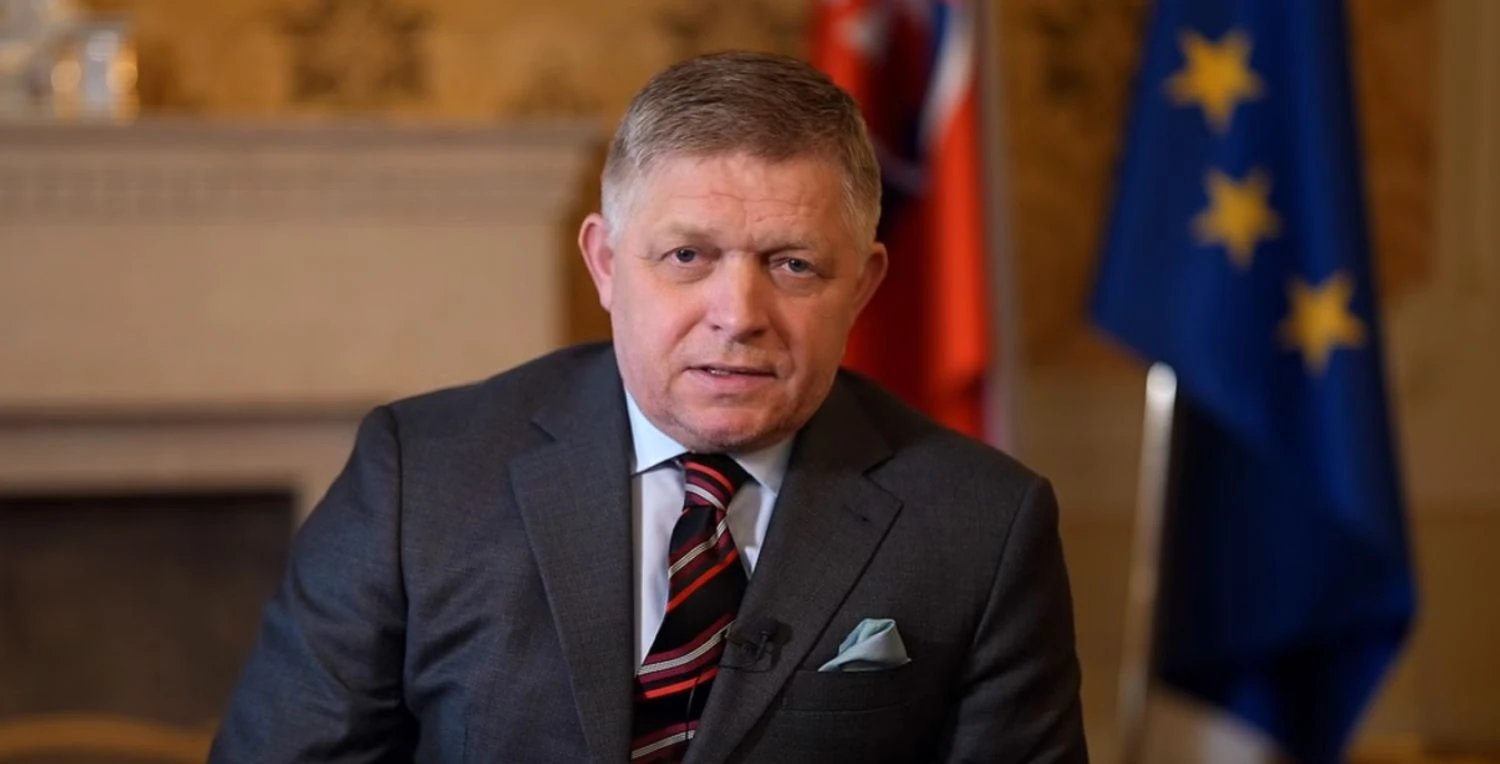 Литва та Латвія закрили небо для літака Фіцо під час перельоту до москви на парад