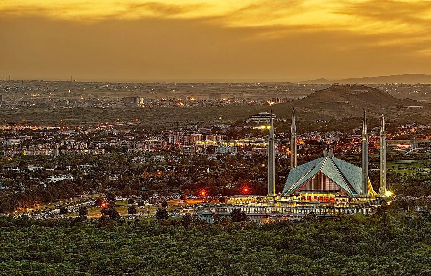 Війна у Перській затоці занурює Пакистан у темряву через енергетичну кризу – Bloomberg
