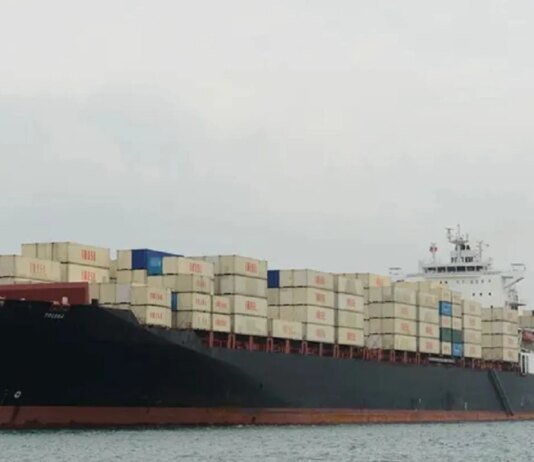 Війська США захопили іранське судно після спроби прориву блокади