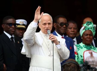 Папа Лев відвідав в’язницю в Екваторіальній Гвінеї, ув’язнені зустріли його вигуками "свобода"