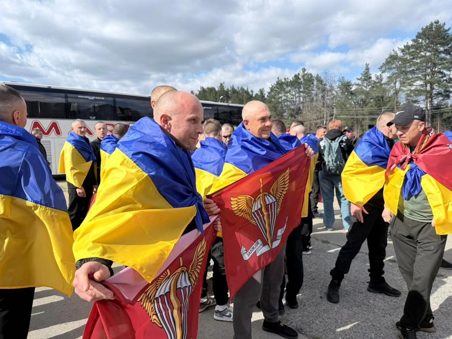 Це другий етап Великоднього обміну, частина звільнених перебувала в незаконному ув’язненні в Чечні — Буданов