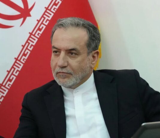 Іранська делегація з Арагчі прибула до Ісламабаду на переговори