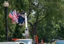 Вашингтон помилково вивісив австралійські прапори замість британських перед візитом короля Чарльза