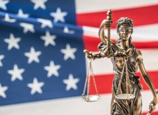 Більшість громадян США виступили проти скасування громадянства за народженням — опитування