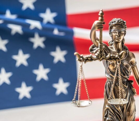 Більшість громадян США виступили проти скасування громадянства за народженням — опитування