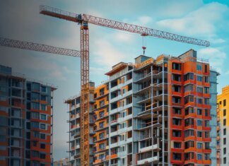 В Україні змінюють правила будівництва — уряд пояснює прагненням швидкої відбудови