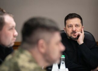 Зеленський отримав звіт СБУ про "далекобійні санкції" щодо рф на понад 1500 км і анонсував збільшення дальності