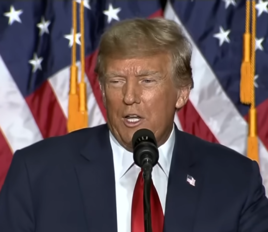 Семь ложных заявлений за час: в Иране обвинили Трампа во «лжи» относительно войны и Ормузского пролива