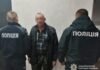 На Чернігівщині затримали чоловіка, який увірвався до помешкання жінки та вимагав віддати банківську картку