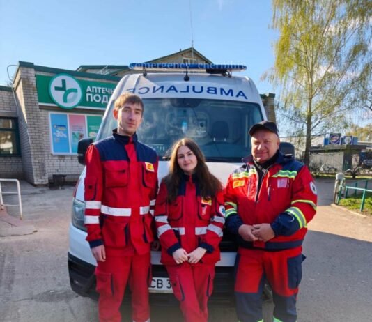 Пологи в дорозі: на Чернігівщині дівчинка народилася в «швидкій»