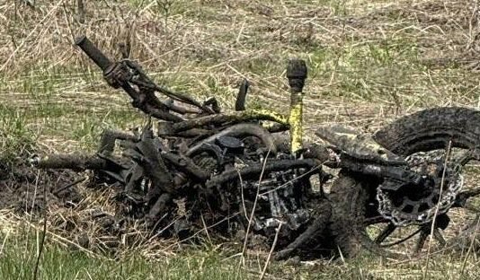 Наїхали на міну: на Чернігівщині загинуло подружжя