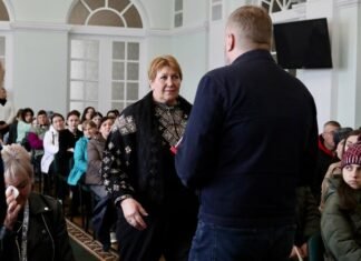 Державні нагороди посмертно: у Чернігові вручили відзнаки родинам воїнів