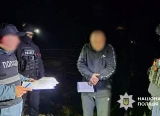 Фасував вдома та ховав під землею: на Чернігівщині викрили наркоторговця
