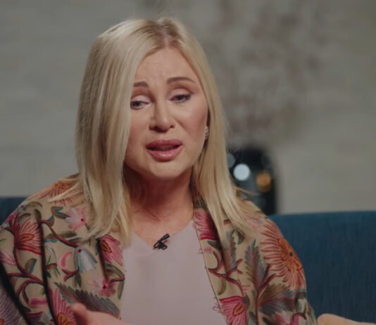 «И суток не прошло»: певица-путинистка Цыганова только зашла в MAX и сразу стала жертвой мошенника (фото)