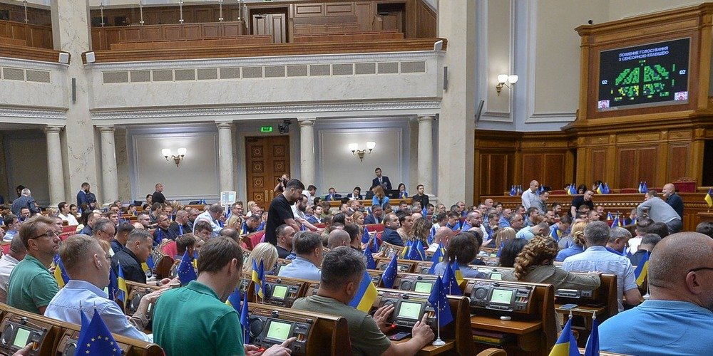 Рада продлила военный сбор 5% на три года после окончания войны