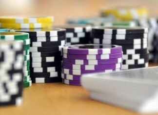 PlayCity забрал лицензию у Cosmolot и оштрафовал онлайн-казино на 12,9 млн грн