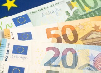 НБУ установил рекордный курс гривни к евро на 20 апреля