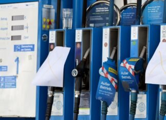 Пять стран ЕС предложили налог на сверхприбыли нефтегазовых компаний, как в 2022-м