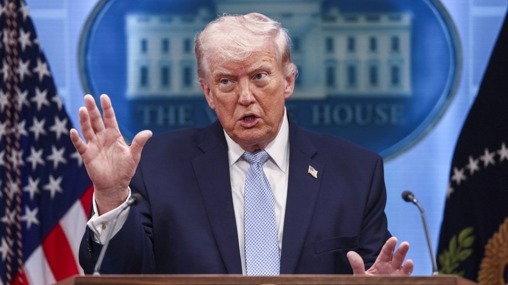 Трамп заявил, что ведет переговоры с Ираном о пошлинах и ослаблении санкций