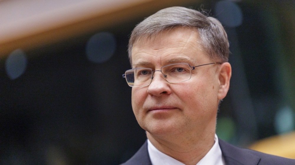 Euractiv: Брюссель хочет, чтобы партнеры быстрее передали Украине свои доли по кредиту в €45 млрд