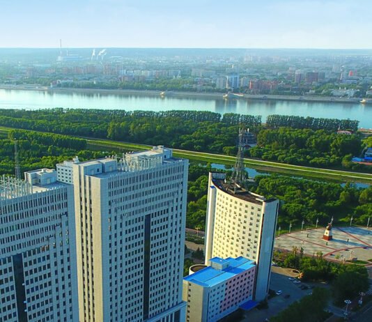 Евросоюз снял санкции против китайских банков, которые помогали России их обходить