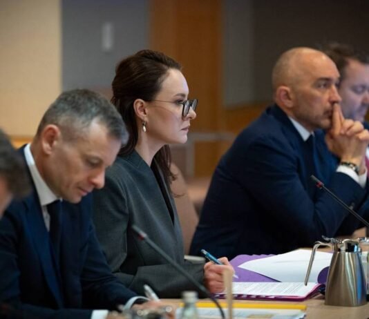 МВФ отложил на год НДС для ФОП. Теперь основное требование – налог на посылки