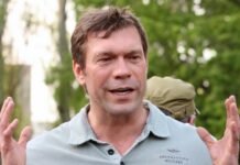 Здания, земельные участки и прицеп. ВАКС конфисковал активы Царева