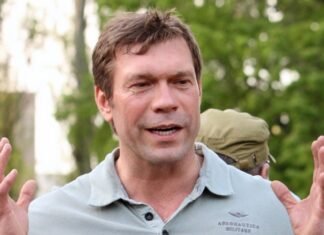 Здания, земельные участки и прицеп. ВАКС конфисковал активы Царева