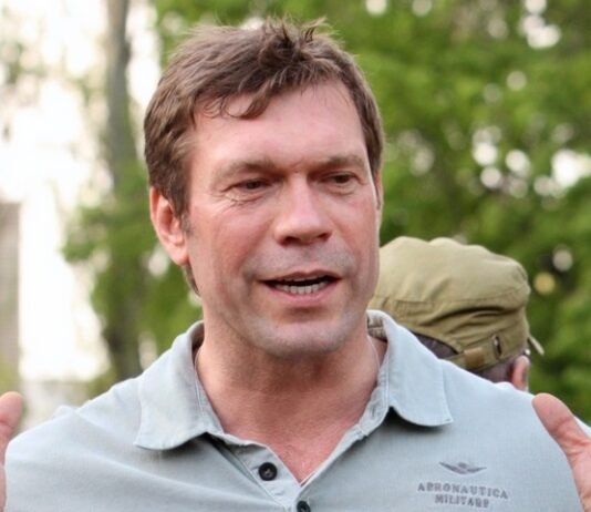 Здания, земельные участки и прицеп. ВАКС конфисковал активы Царева