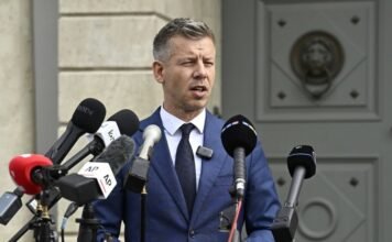 Bloomberg: Мадьяр хочет денег от ЕС, так как предвыборные расходы Орбана создали рекордный дефицит