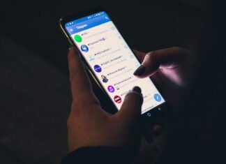 Блокировки начались? Россияне массово жалуются на сбои в работе Telegram