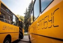 Зі шкільного автобуса – до ТЦК: на Чернігівщині затримали чоловіка, який супроводжував дітей