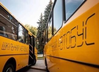 Зі шкільного автобуса – до ТЦК: на Чернігівщині затримали чоловіка, який супроводжував дітей