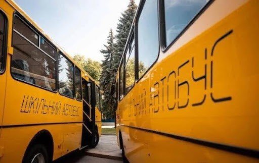 Зі шкільного автобуса – до ТЦК: на Чернігівщині затримали чоловіка, який супроводжував дітей