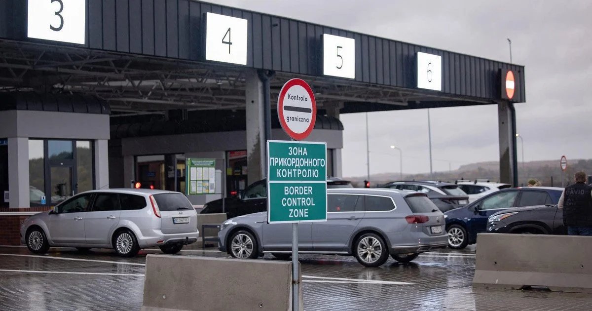 Кордон і штрафи: що заборонено везти з України до Польщі та ЄС у 2026 році