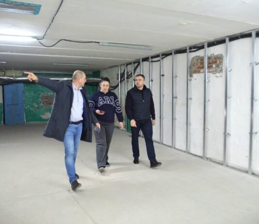 У ніжинській гімназії ремонтують протирадіаційне укриття: скільки коштує і що вже виконано