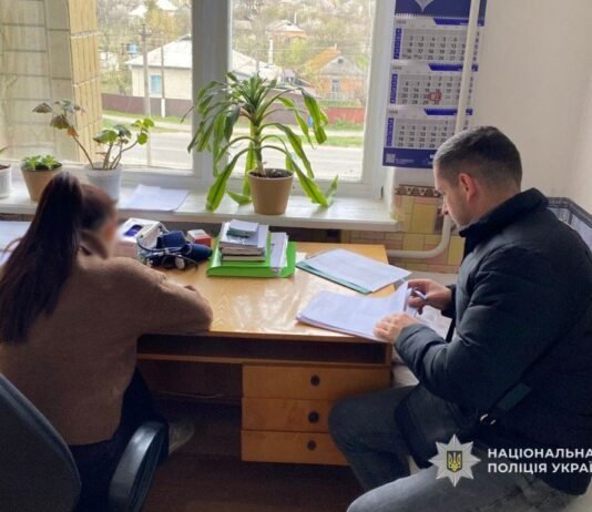 «Непридатний» за гроші: лікарка ВЛК на Чернігівщині отримала підозру