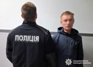 Вдарив стільцем по голові: у Чернігові 46-річний чоловік побив співмешканку