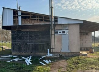 Обстріляли авто для розвозки хліба та цілили по інфраструктурі: наслідки атаки росіян на прикордоння Чернігівщини